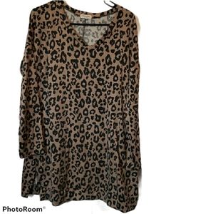 Leopard maternity top